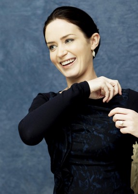 Emily Blunt Poster 2248948