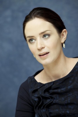 Emily Blunt Poster 2248950