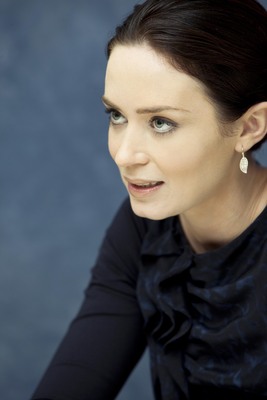Emily Blunt Poster 2248959