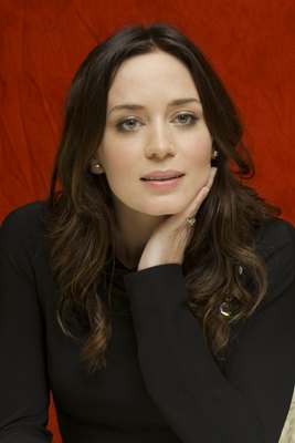 Emily Blunt Poster 2285958