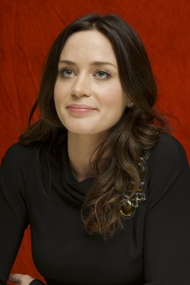 Emily Blunt Poster 2285969