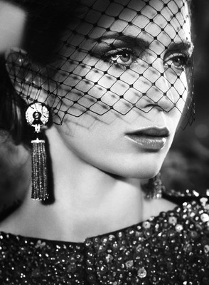 Emily Blunt Poster 2322746