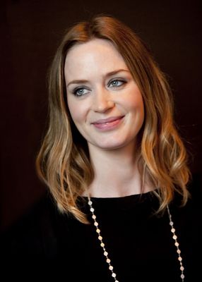Emily Blunt Poster 2331153