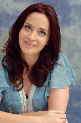 Emily Blunt Poster 2403797