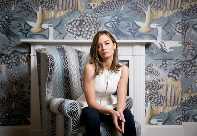 Emily Blunt Poster 2418700