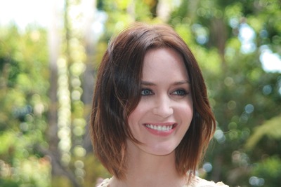 Emily Blunt Poster 2435284