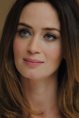Emily Blunt Poster 2456852