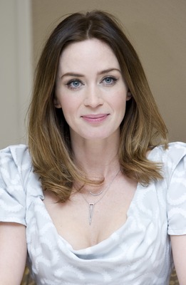 Emily Blunt Poster 2456853