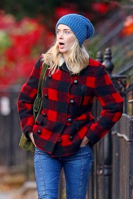 Emily Blunt Poster 2899525