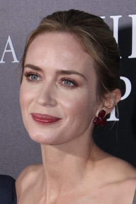 Emily Blunt Poster 3221186
