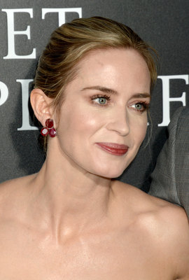Emily Blunt Poster 3221195