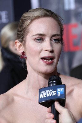 Emily Blunt Poster 3221423