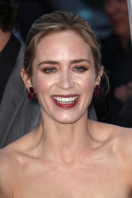 Emily Blunt Poster 3221558