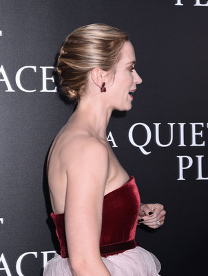 Emily Blunt Poster 3221591
