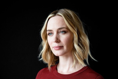 Emily Blunt Poster 3659619