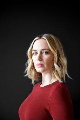Emily Blunt Poster 3659620