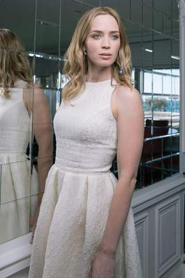 Emily Blunt Poster 3675559