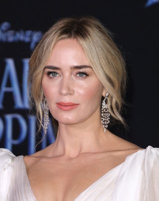 Emily Blunt Poster 3727634