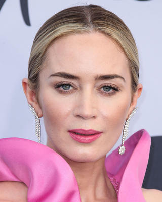 Emily Blunt Poster 3727744