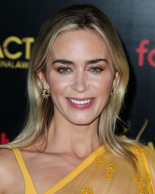 Emily Blunt Poster 3785361