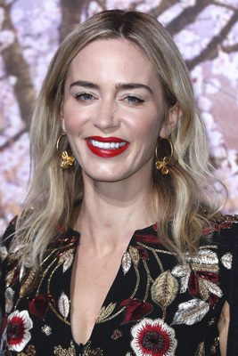 Emily Blunt Poster 3785472