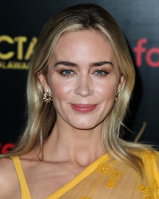 Emily Blunt Poster 3785529
