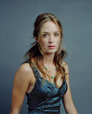 Emily Blunt Poster 3818996