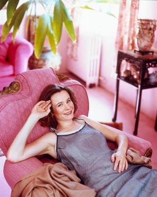 Emily Watson Poster 2131803
