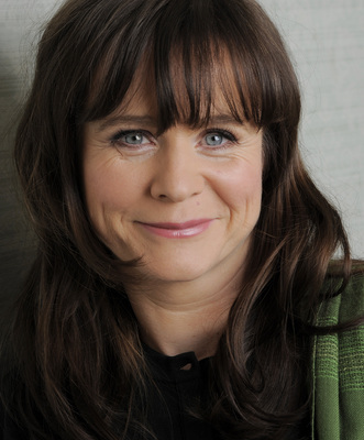 Emily Watson Poster 2350710