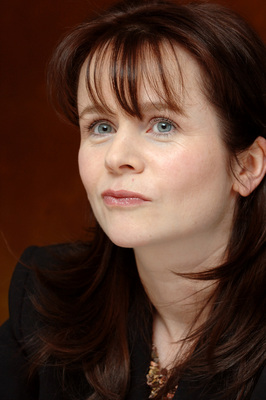 Emily Watson Poster 2403352