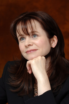 Emily Watson Poster 2403353
