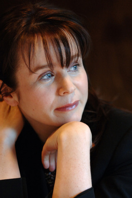 Emily Watson Poster 2403354