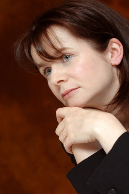 Emily Watson Poster 2403357