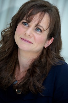 Emily Watson Poster 2428752