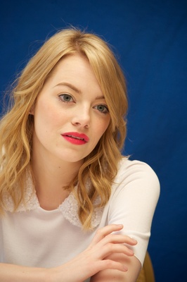 Emma Stone Poster 2242377