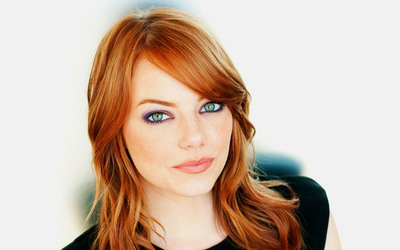 Emma Stone Poster 2368575