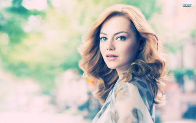 Emma Stone Poster 2368579