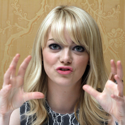 Emma Stone Poster 2377223