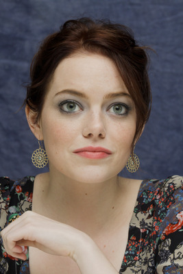 Emma Stone Poster 2441677
