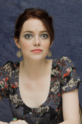 Emma Stone Poster 2441679