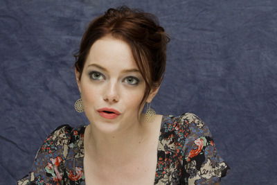 Emma Stone Poster 2441680