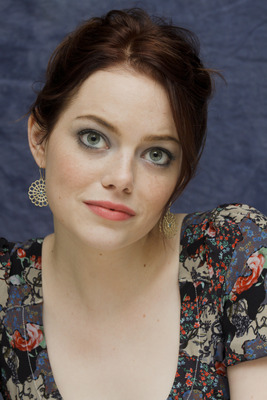 Emma Stone Poster 2441691
