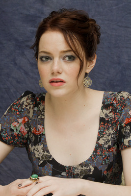 Emma Stone Poster 2441698