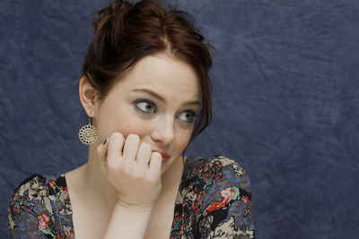 Emma Stone Poster 2441699