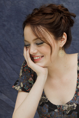 Emma Stone Poster 2441700