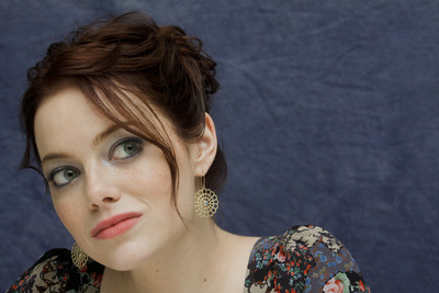 Emma Stone Poster 2441701