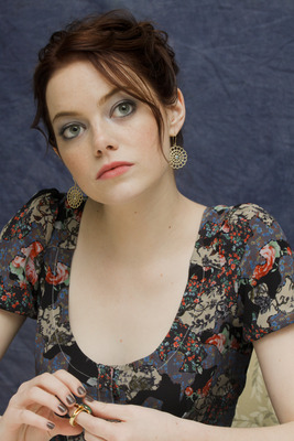 Emma Stone Poster 2441704