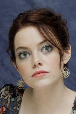 Emma Stone Poster 2441707