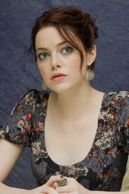 Emma Stone Poster 2441710