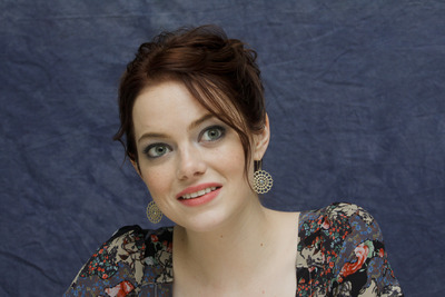 Emma Stone Poster 2441726